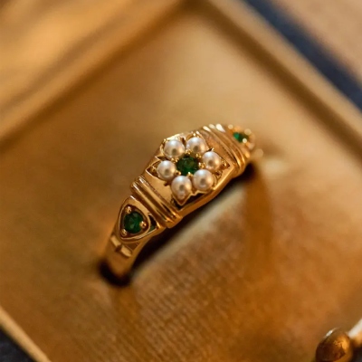 Custom Birthstone Emerald Pearl Ring, Timeless Sterling Silver 925 Floral Jewelry, Birthday/Valentine's Day/Mother's Day Gift for Her/Couple/Mom