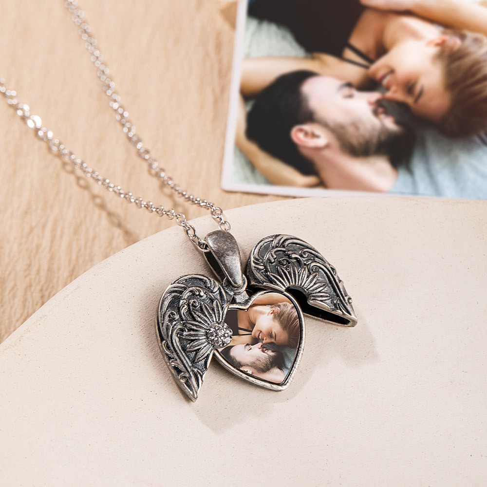 heart locket necklace with photo