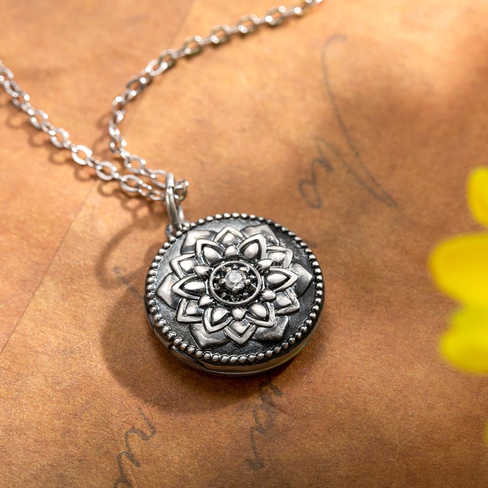 Halskette mit Sonnenblumen-Foto-Medaillon