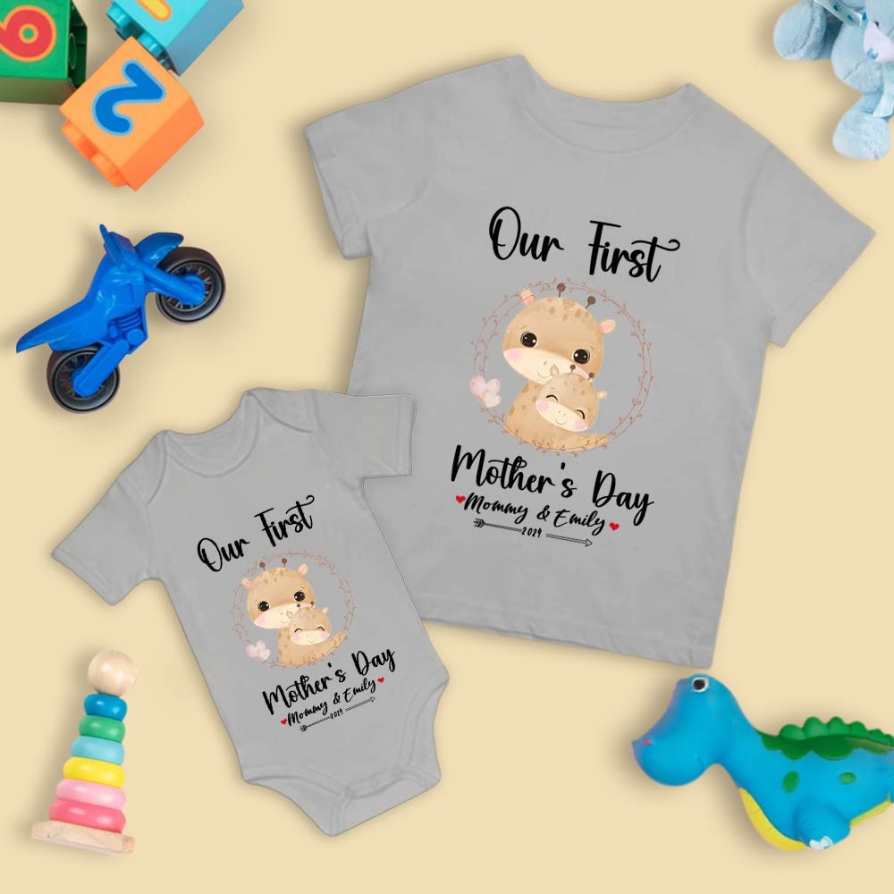 Vårt första mors dag mamma- och bebisset/matchande skjorta, mamma- och bebispresent, mamma bebisgiraffer, t-shirt Bodysuit Romper Babygrow-västset, ny mammapresent, morsdagspresent