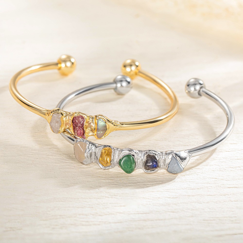 Bracelet personnalisé en pierre de naissance familiale, bracelet en cristal brut, bracelet en cristal brut Boho, bracelet en cristal de guérison, cadeau de fête des mères/Noël pour maman/femme