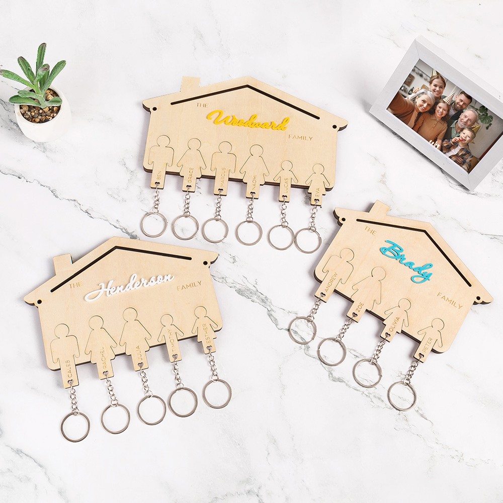 Personalized Wooden Key Holder for Wall, Custom Family Key Hanger, Wood Key Rack Organizer, Entryway Key Holder, Keyring Hanger, Keyring Holder