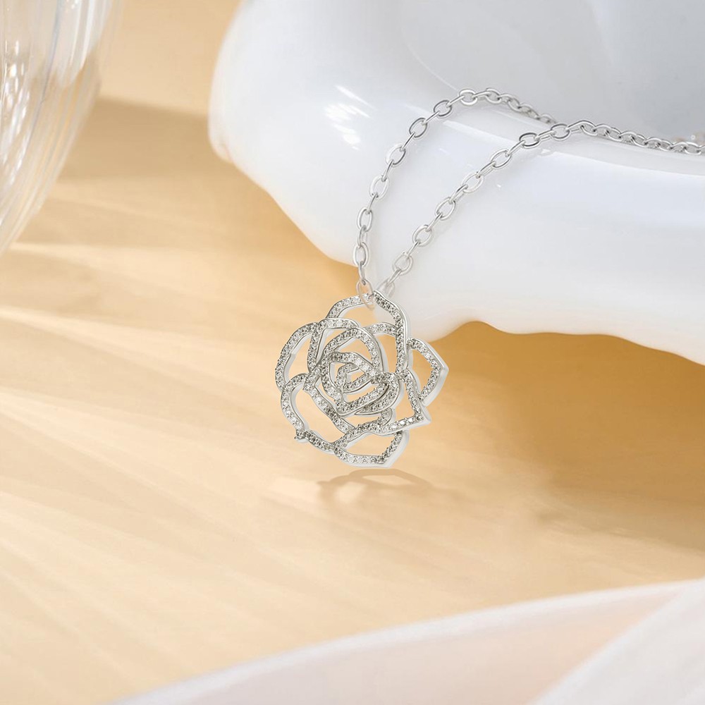 Personalized Birth Flower Necklace for Women – Custom Floral Pendant with Adjustable Chain, Meaningful Gift for Birthday, Anniversary, or Mother’s Day