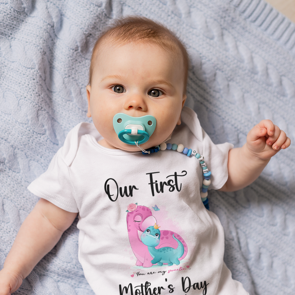 Unser erstes Muttertags-Mutter- und Baby-Set/passendes Hemd, Mama- und Baby-Geschenk, Mama-Baby-Dinosaurier, T-Shirt-Body, Strampler, Babygrow-Weste-Set, Geschenk für neue Mutter, Muttertagsgeschenk