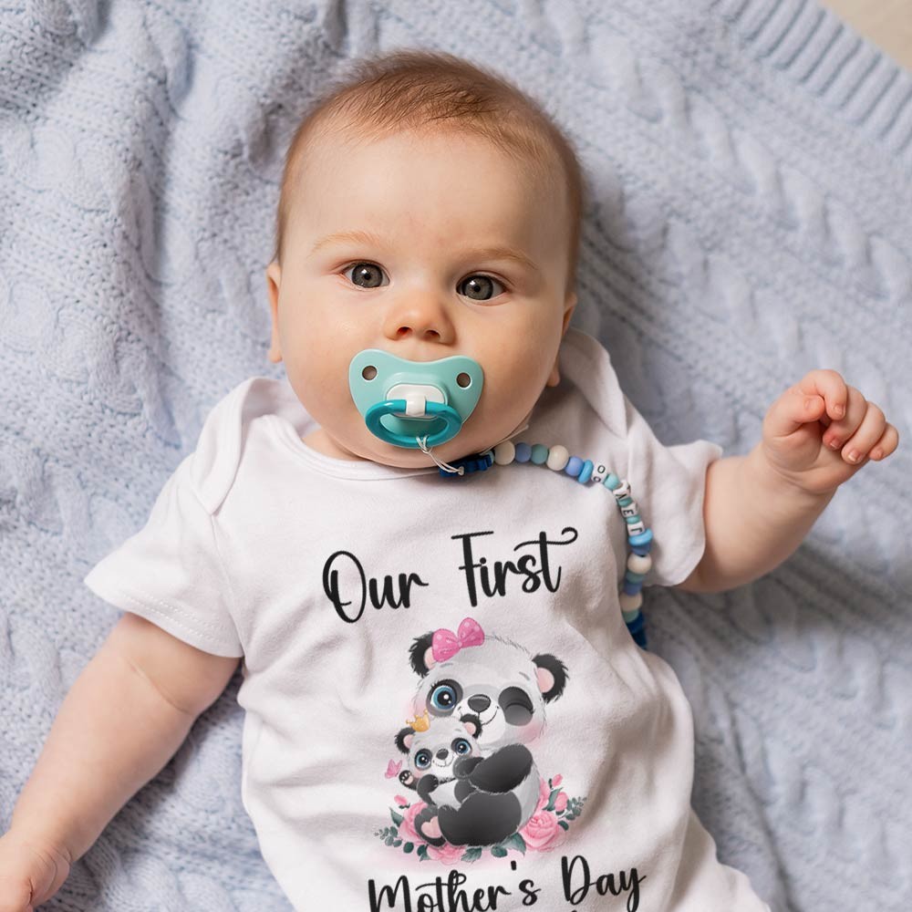 Unser erstes Muttertags-Mutter- und Baby-Set/passendes Hemd, Mama- und Baby-Geschenk, Mama-Baby-Pandas, T-Shirt-Body, Strampler, Babygrow-Weste-Set, Geschenk für neue Mutter, Muttertagsgeschenk