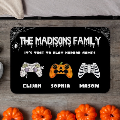 Paillasson de manette de jeu Halloween avec noms personnalisés, tapis de sol effrayant pour manette de jeu, décoration de porche festive, cadeau d'Halloween pour la famille/les amateurs de jeux