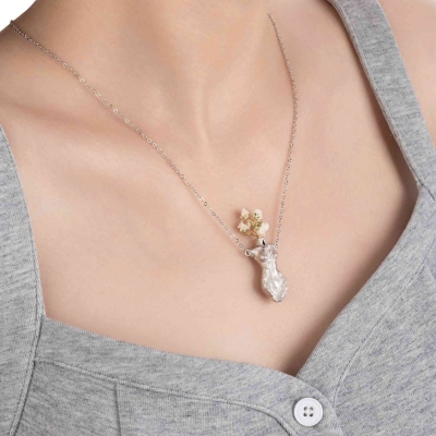 Sterling Silver Human Body Sculpture Pendant – Minimalist Artistic Figure Necklace for Men and Women, Unique Gift for Art Lovers