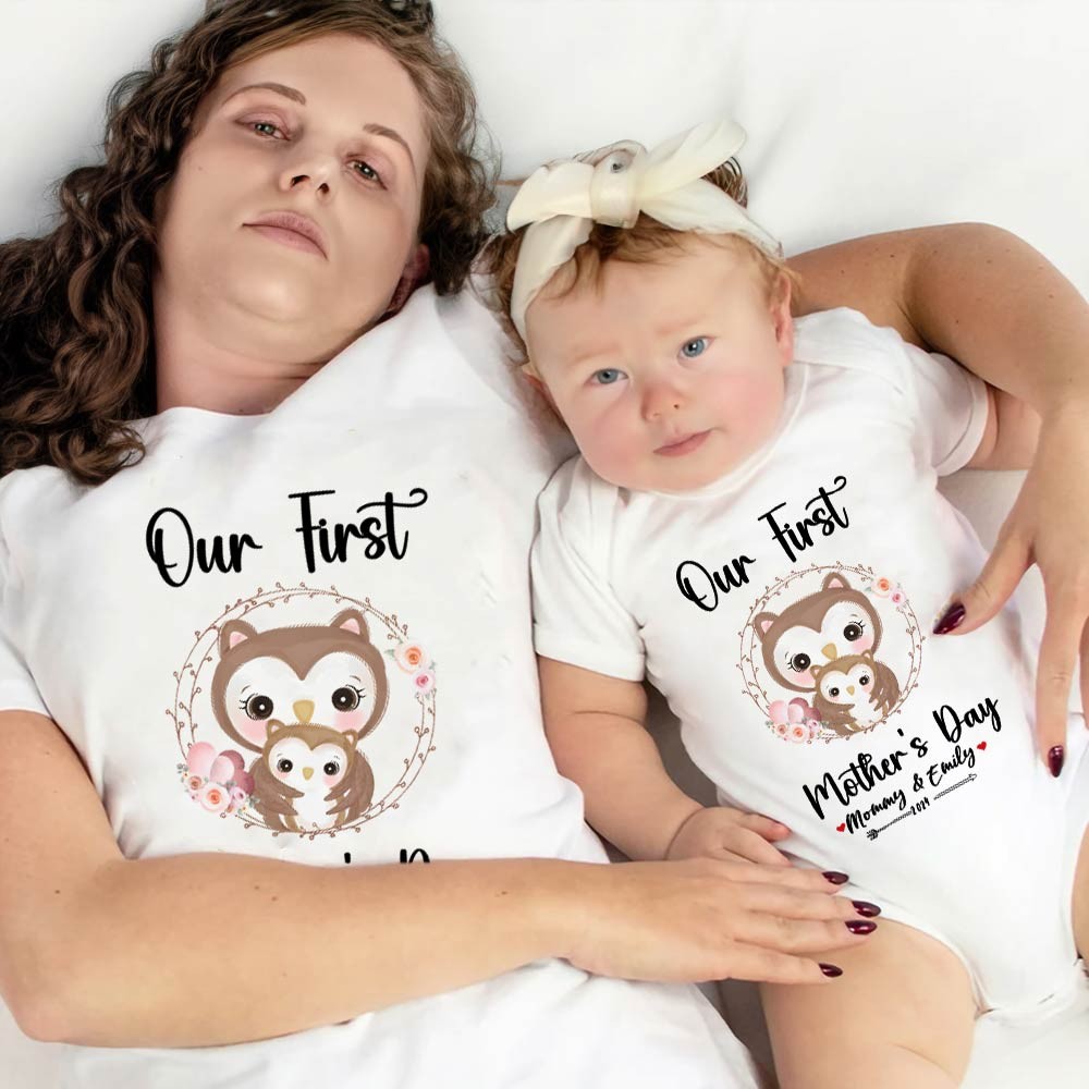 Unser erstes Muttertags-Mutter- und Baby-Set/passendes Hemd, Mama- und Baby-Geschenk, Mama-Baby-Eulen, T-Shirt-Body, Strampler, Babygrow-Weste-Set, Geschenk für neue Mutter, Muttertagsgeschenk