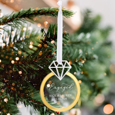 Nom personnalisé Premier ornement de Noël fiancé, bague de fiançailles Décor d’arbre de Noël, ornement acrylique, cadeau pour les couples fiancés/jeunes mariés