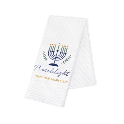 Serviette à thé en tissu gaufré avec nom personnalisé Menorah, serviette en coton Peace & Light, article ménager, cadeau de Noël/Hanoucca pour la famille/les amis/les chefs