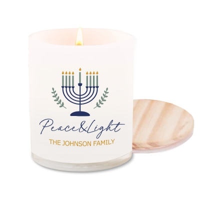 Personalisierte Namenskerze mit Menorah-Design, Happy Hanukkah Duftkerze mit Holzdeckel, Raumdekoration, Chanukka/Jüdisches Geschenk für Freunde/Familie