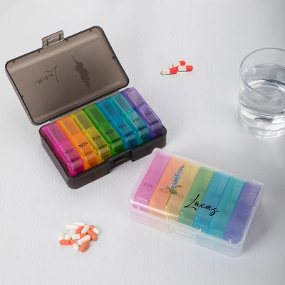 Custom Name & Birth Flower 7 Days Portable Pill Box, Multi-compartment Weekly Pill Container, Medication Storage Organizer, Birthday Gift for Her/Mom