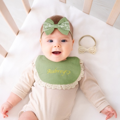 Personalized Embroidered Lace Baby Bib & Bow Headbands Set, Custom Name Baby Bibs for Drooling, Children's Clothing, Gift for Newborns/Toddlers