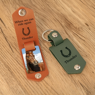 Personalized Photo Horseshoe PU Leather Keychain with Name & Text, Multicolor Equestrian Keyring, Birthday/Anniversary Gift for Horse Lovers/Riders