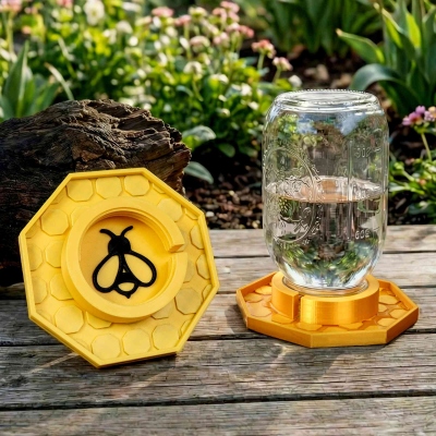 Personalized Name Beehive Beekeeping Water Dispenser, 3D Printed Bee Watering Station for Garden, Beekeeper Tools, Gift for Beekeepers/Nature Lovers