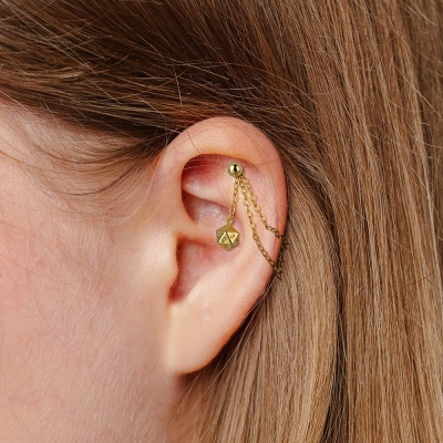 Personalized DND Tiny D20 Piercing Cartilage Earring, D20 Hidden Helix Chain, Cartilage Chain Earrings Double Helix Chain Dangle, Charm Dangle Earring