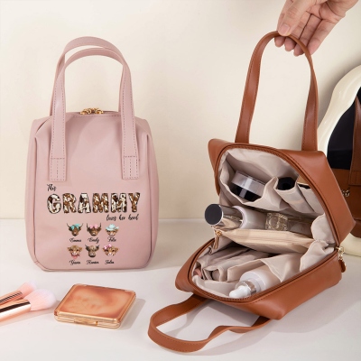 Custom Names Grandma Highland Cow Loves Her Herd PU Leather Makeup Bag with Handle, Women's Toiletry Bag, Birthday/Mother's Day Gift for Mom/Grandma