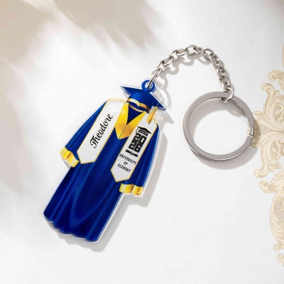 Personalized Name Academic Regalia Keychain with Year, Class of 2026 Graduation Keepsake, Bag Accessory, Graduation Gift for Family/Friends/Students