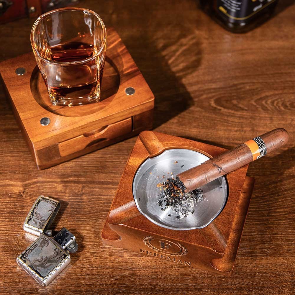 Aangepaste whisky- en sigarenbak glazen houder, 2 in 1 houten sigarenasbak met whiskyglashouder, verjaardag/bruidsmannen/vaderdagcadeau voor mannen