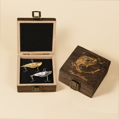 Personalized 2 Pcs Bionic Fish Shape Metal Fishing Lures Wooden Box Set with Engraved Text, Sea Tackle Set, Birthday/Fisherman Gift for Dad/Husband