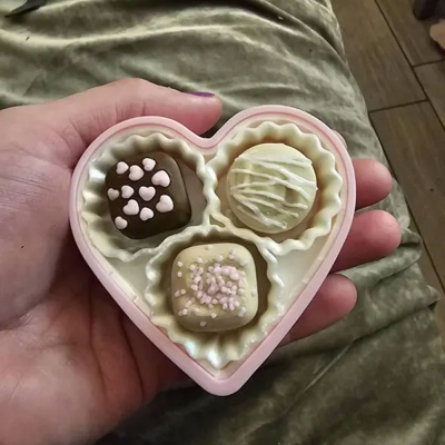 Chocolate Box Fidget Clicker Toy, Mechanical Keyboard Switch Fidget Clicker, Stress Relief/ASMR Stim Button Clicker, Gift for Dessert Lovers/ADHD/Her