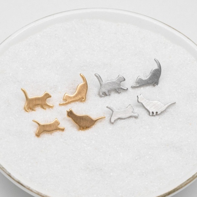 Personalized Cat/Dog Asymmetry Earrings with Double Names, Sterling Silver 925 Cute Cat/Dog Stud Earrings, Birthday/Christmas Gift for Her/Cat & Dog Lovers/Owners