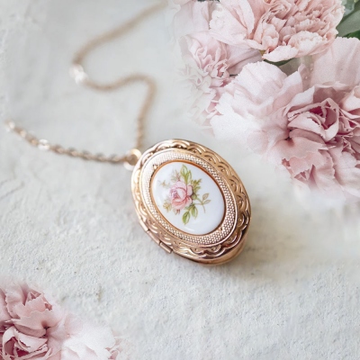 Personalized Vintage Pink Rose Cameo Locket Necklace
