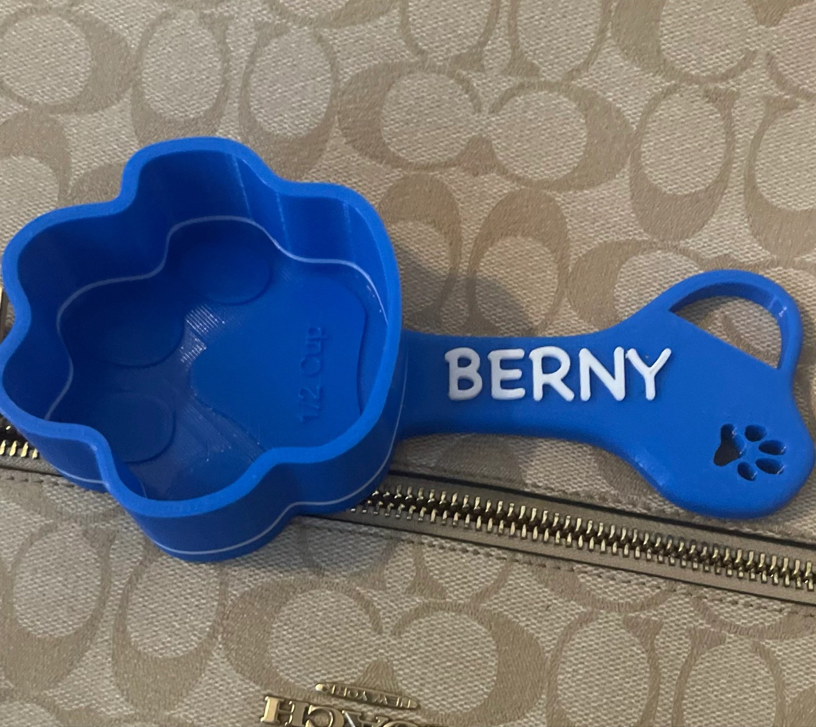 Personalized Dog Food Scoop, Custom Dog Scooper, Pet Kibble Scoop, Pet Food Dispenser, Dog Measuring Cup, New Dog, Gift Idea, Dog Lover Gift