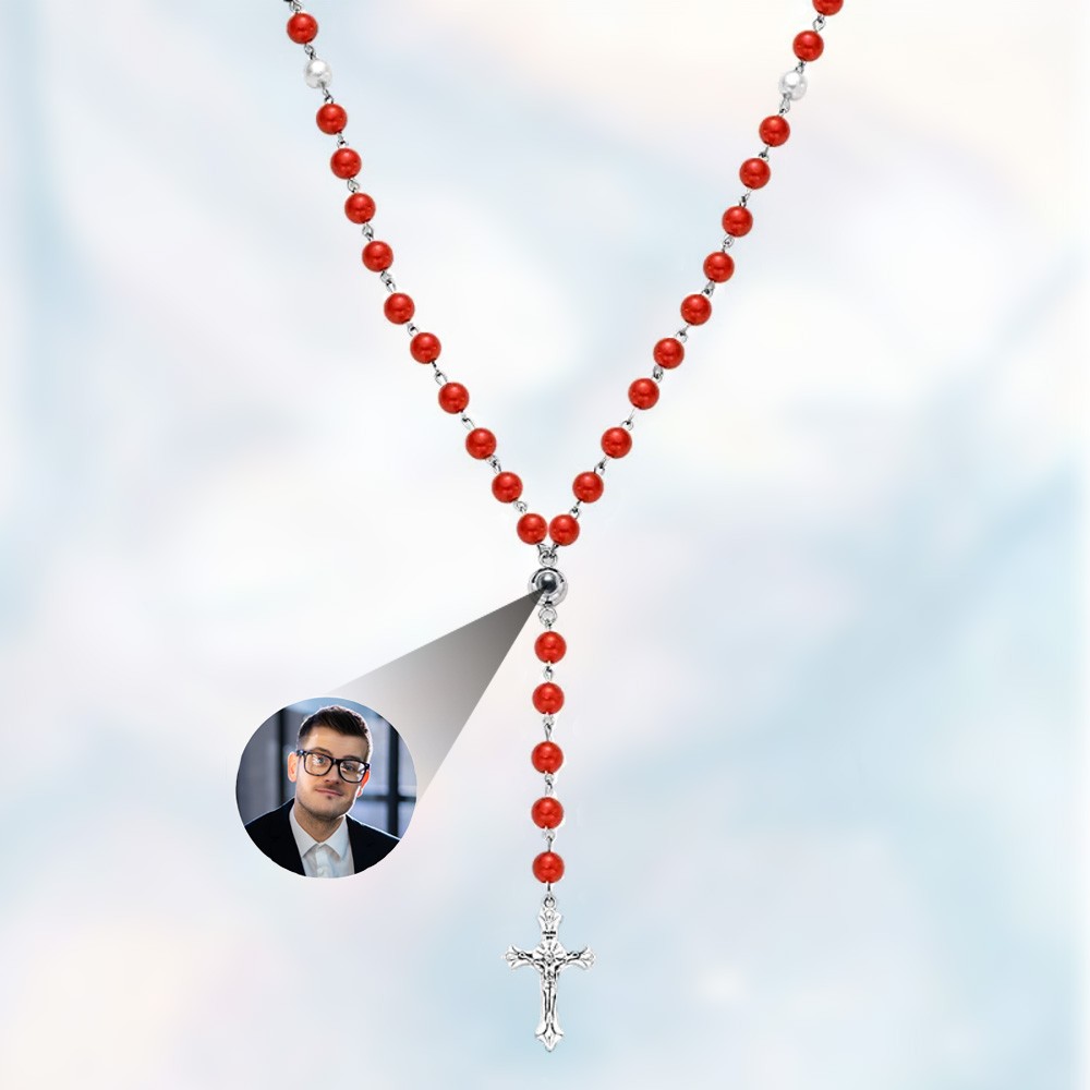 Collana con croce e perline del rosario