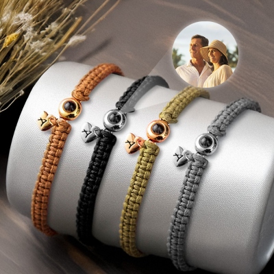 Personalisiertes Fotoprojektions-Charm-Armband mit Initialen, minimalistisches geflochtenes Seilarmband, Jahrestags-/Valentinstagsgeschenk für Sie/Ihn/Paare