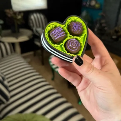 Chocolate Box Fidget Clicker Toy, Mechanical Keyboard Switch Fidget Clicker, Stress Relief/ASMR Stim Button Clicker, Gift for Dessert Lovers/ADHD/Her