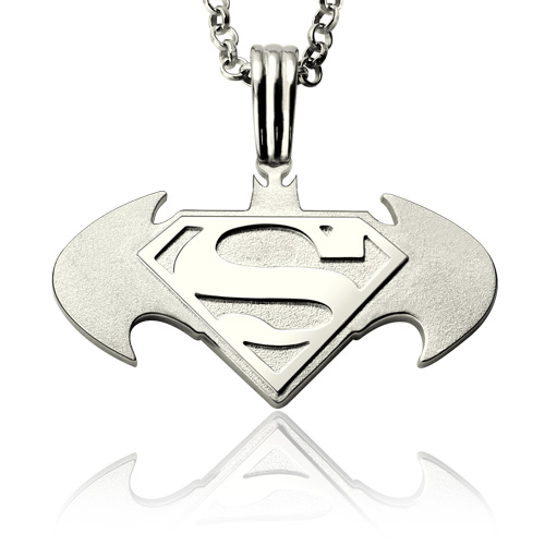 Pendentif Batman v Superman dawn of justice logo pendant