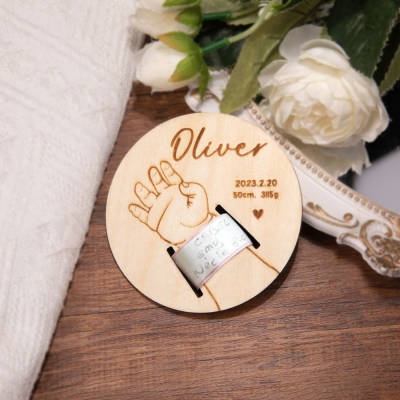 Custom Wooden Birth Bracelet Holder, Maternity Bracelet Souvenir Card, Personalized Engraved Bracelet Holder, Birthday/Baptism Gift for Newborn/Baby