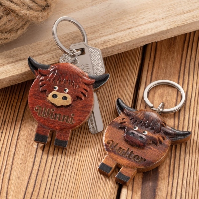 Personalized Highland Cow Keychain, Custom Highland Cow Gift, Wooden Cow Accessories, Cute Keychain, Name Keychain