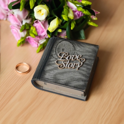 Personlig Love Story Bröllopsring Box, Trä Mini Bok Ring Box, Dubbel Kudd Ring Smycke Box, Förlovning/Bröllop/Förslagspresent till Par/Vän