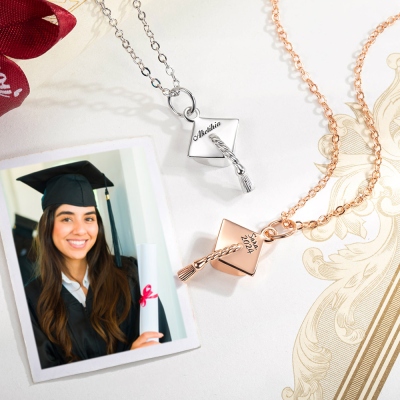 Personalisierte Abschlusskappen-Charm-Halskette/Armband, Sterling Silber 925 Mörtelbrett-Hut-Anhänger, Abschlussgeschenk für Freunde/Klassenkameraden