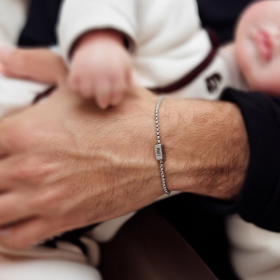 Personalisiertes Papa-Bar-Armband mit Kindernamen, individuelles Familienname-Armband, Herrenschmuck, Geburtstags-/Jahrestag-/Vatertagsgeschenk für Papa/Opa