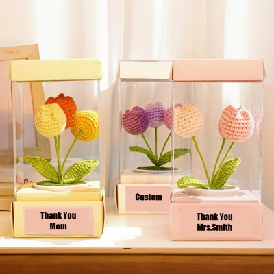 Personalisierte handgemachte Gehäkelte Tulpen Geschenkbox, Personalisierte Geschenkbox mit Blumenstrauß, Dankesgeschenk, Muttertags-/Lehrertagsgeschenk für Mama/Lehrerin/Sie