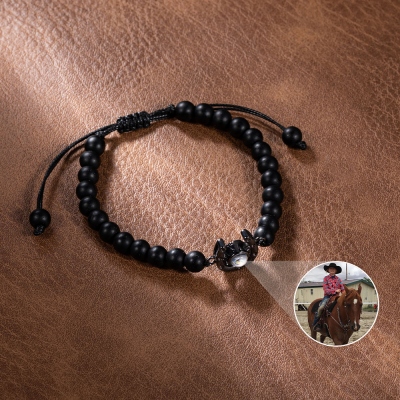 Bracelet de perles de projection photo personnalisé, bracelet en fer à cheval porte-bonheur, bijoux minimalistes, cadeau d'anniversaire/anniversaire pour amoureux des chevaux/couple/famille
