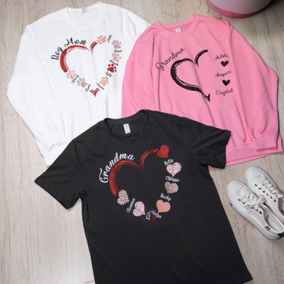 Personlig tröja för mormors hjärta, skjorta för mormor och barnbarn med namn, Nana T-shirt/tröja med rund hals, present till mormor/mor