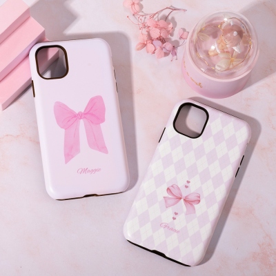 Personalisierte Coquette Pink Ribbons Fliege Hülle Kompatibel mit iPhone, Personalisierter Name Pink Schleifen Handyhülle, Geburtstagsgeschenk für Beste/Brautjungfer/Frau