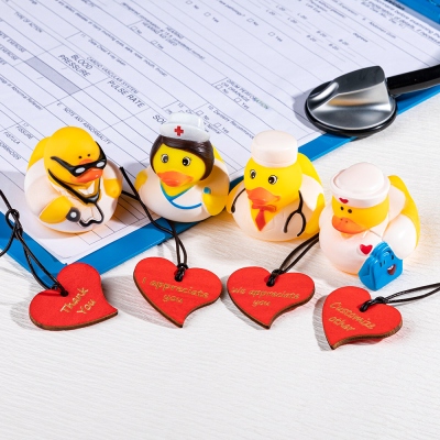 (Set of 2pcs)Personalized Funny Nurse Ducks with Heart Tag, Medical Ducks Desktop Decor, Appreciation/Graduation Gift for Nurse/Doctor/Nursing Student
