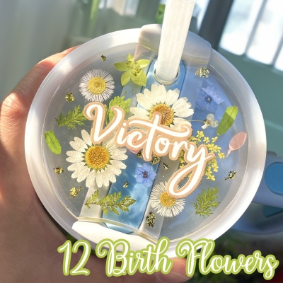 Personalized Birth Flower Floral Tumbler Topper, Custom Dried Flower Resin Nameplate for Tumbler, Cup Accessories, Gifts for Her/Family/Friend