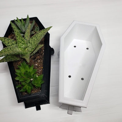 Funny Coffin-Shaped Succulent Planter & Stand, Halloween Spooky Plant Pot with Drain, Gothic Style Home Decor, Housewarming Gift for Friend/Family