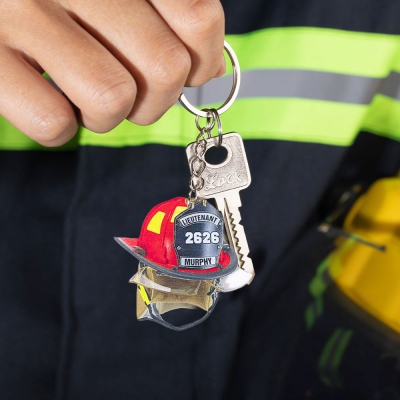 Porte-clés personnalisé pour casque de pompier, porte-clés de pompier avec nom et numéro, décoration à suspendre pour voiture, cadeau d'anniversaire/retraite/fête des pères pour homme