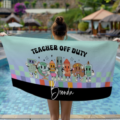 Personalisiertes Strandtuch für Lehrer mit Bleistift-Lineal und Globus-Design, schnell trocknendes Badetuch zum Sonnenbaden/Urlaub, Jahresende/Dankesgeschenk für Lehrer