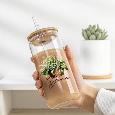 Personalisierter Becher mit Blumenkorb zur Geburt, mattierter transparenter Becher, 20oz Glasdose mit Bambusdeckel und Strohhalm, Geburtstags-/Weihnachtsgeschenk für Mama/Sie