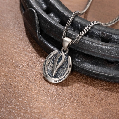 Personalized Horse Hoof Charm Pendant Necklace, Cowgirl/Cowboy Retro Country Jewelry, Horse Memorial Gift, Gift for Horse Lovers/Horse Vet/Girls/Women