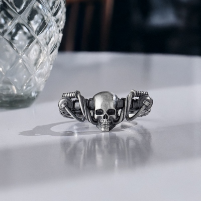 Personalized Skull Motorcycle Ring for Men, Custom Name Vintage Punk Ring, Gothic Jewelry, Cool Gifts for Biker/Motorcyclist/Boyfriend/Rider