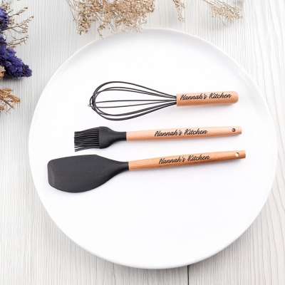 Personalized Baking Tools Set of 3, Spatula/Basting Pastry Brush/Whisk, Silicone Cooking Utensils, Kitchen Decor, Housewarming Gift for Hostess/Women